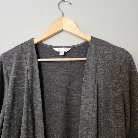 Lauren Conrad Gray Bell Sleeve Cardigan Size Small - Picture 4 of 7